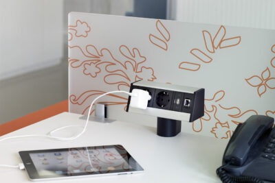 EVOline-R-Dock_iPad_buntes_Muster