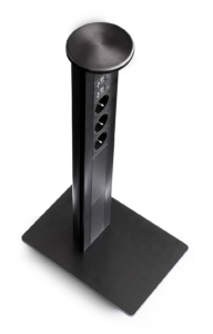 Vertical_schwarz_3VDE_2USB-AC_Fuss_platt_von_oben